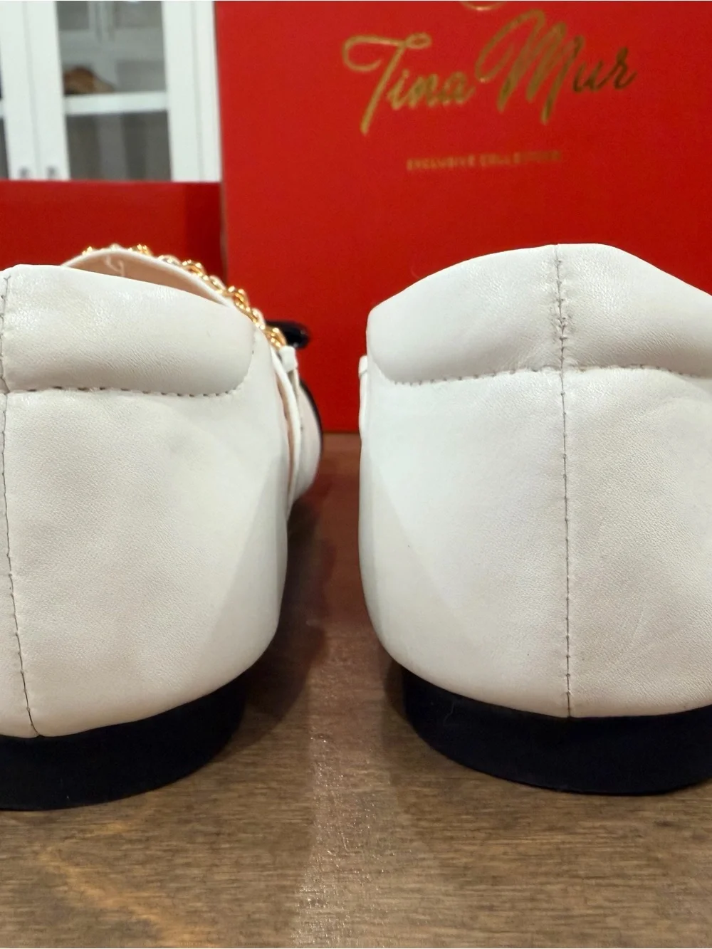 Tina Mur White and Black patent bow Mary Jane Flats size 34 Girls